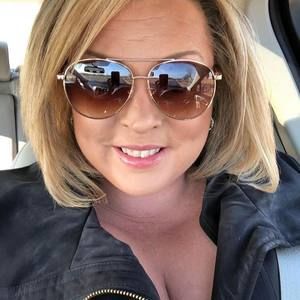 Meet your Posher, Debbie